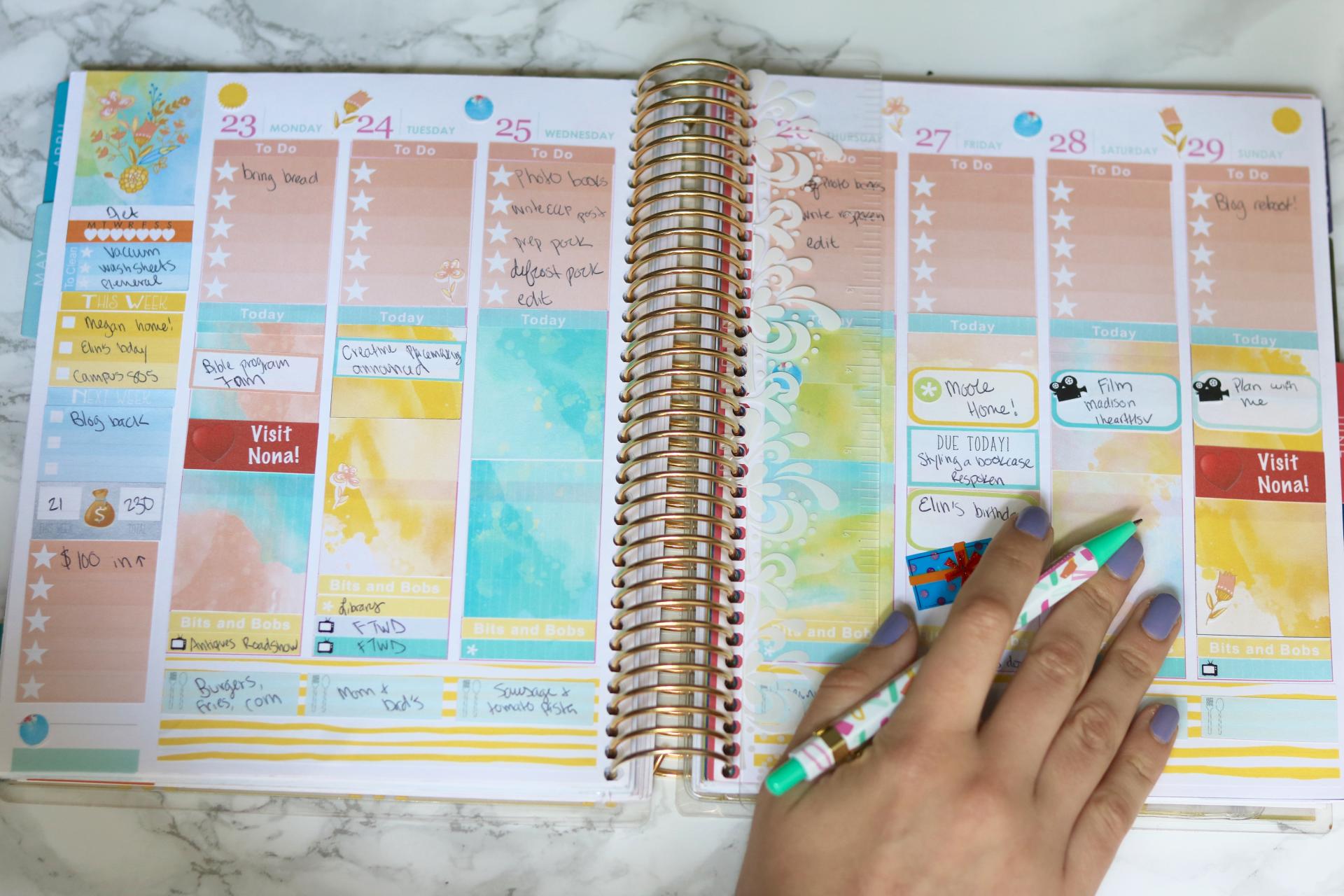 Tour my Erin Condren Life Planner! | KatieActually.com