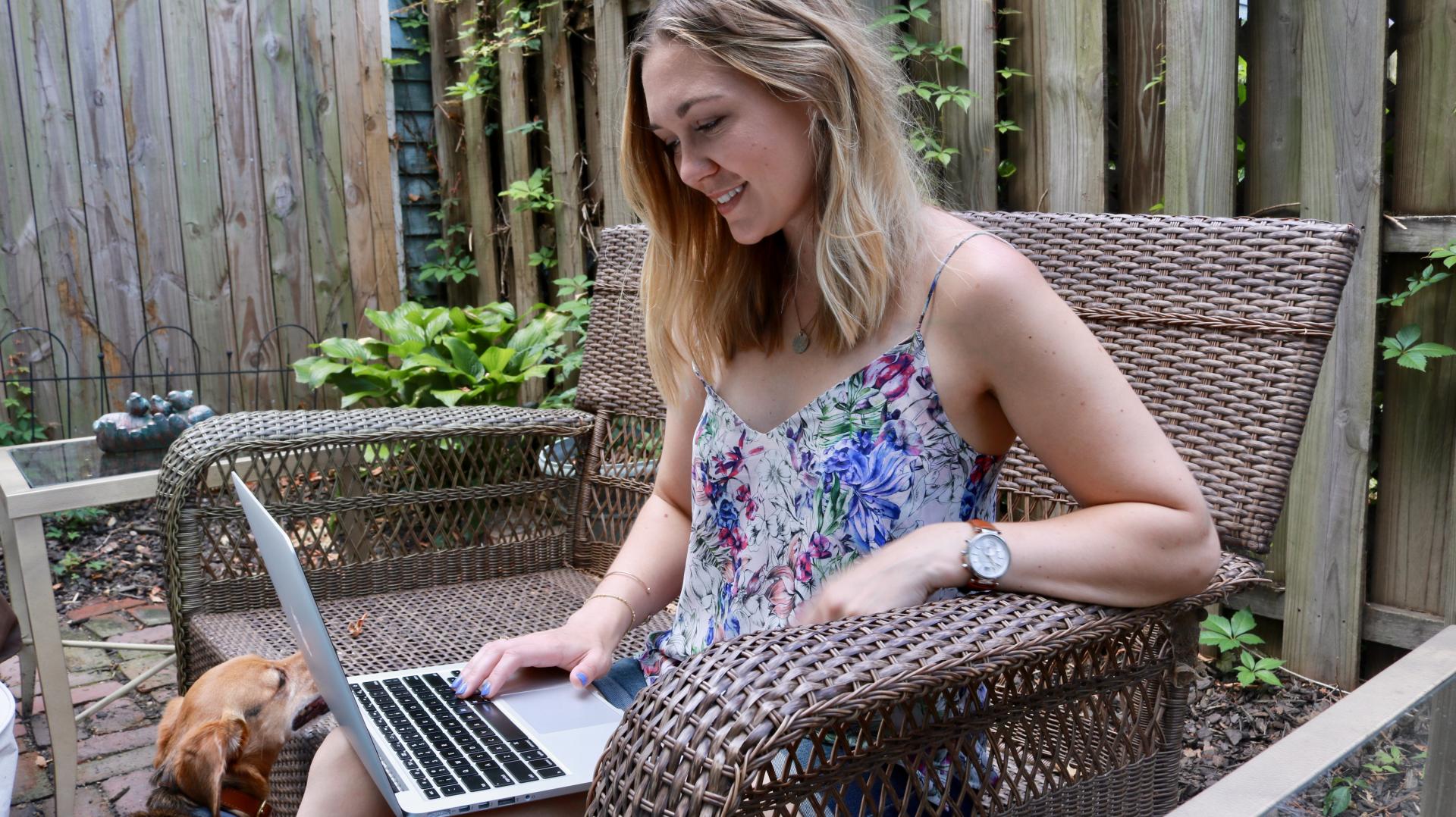 Adulting: How to Put in Your Two Weeks Notice | Katie Actually